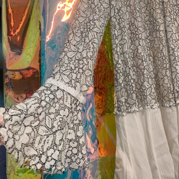 Free People White w/Black Lace tunic - Picture 3 of 6